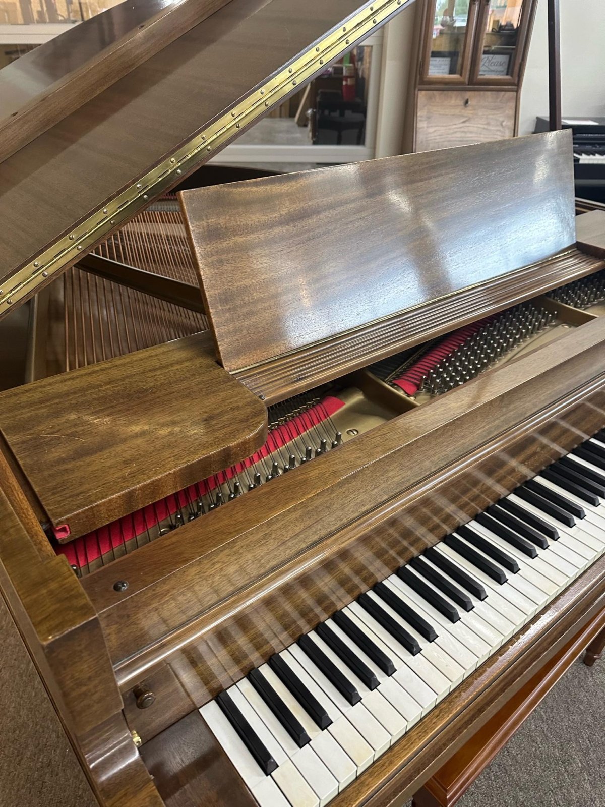 Vose and Sons Walnut Baby Grand 5466 USED