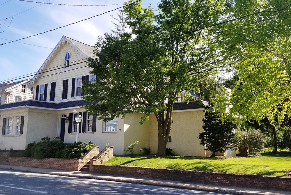 Bed And Breakfast In Lancaster Pennsylvania Apple Bin Inn