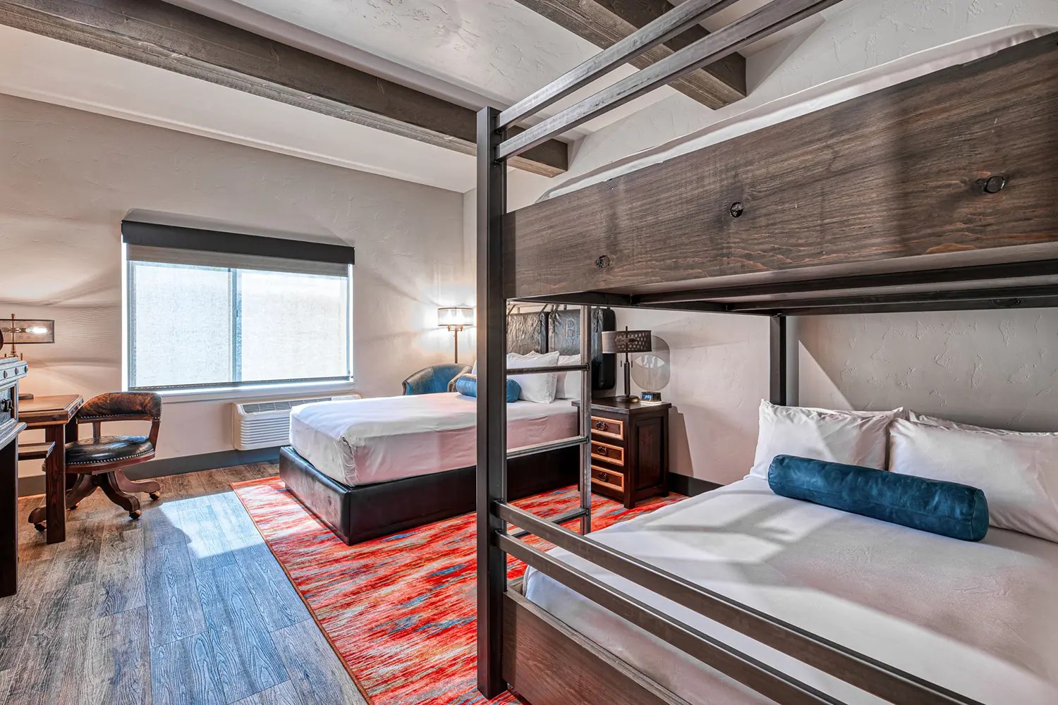 Luxury Guest Rooms in Redmond, OR Hotel Bunk House at Cross Keys