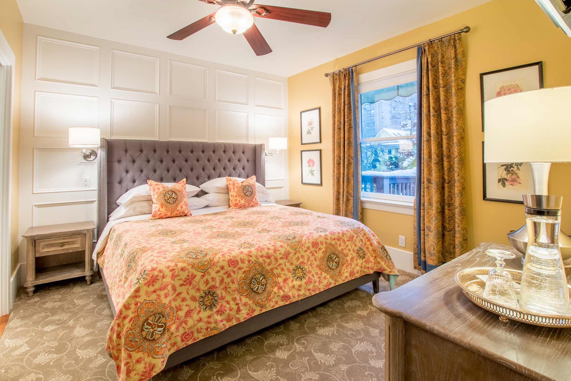 Guest Rooms Vancouver, BC B&B West End Guest House