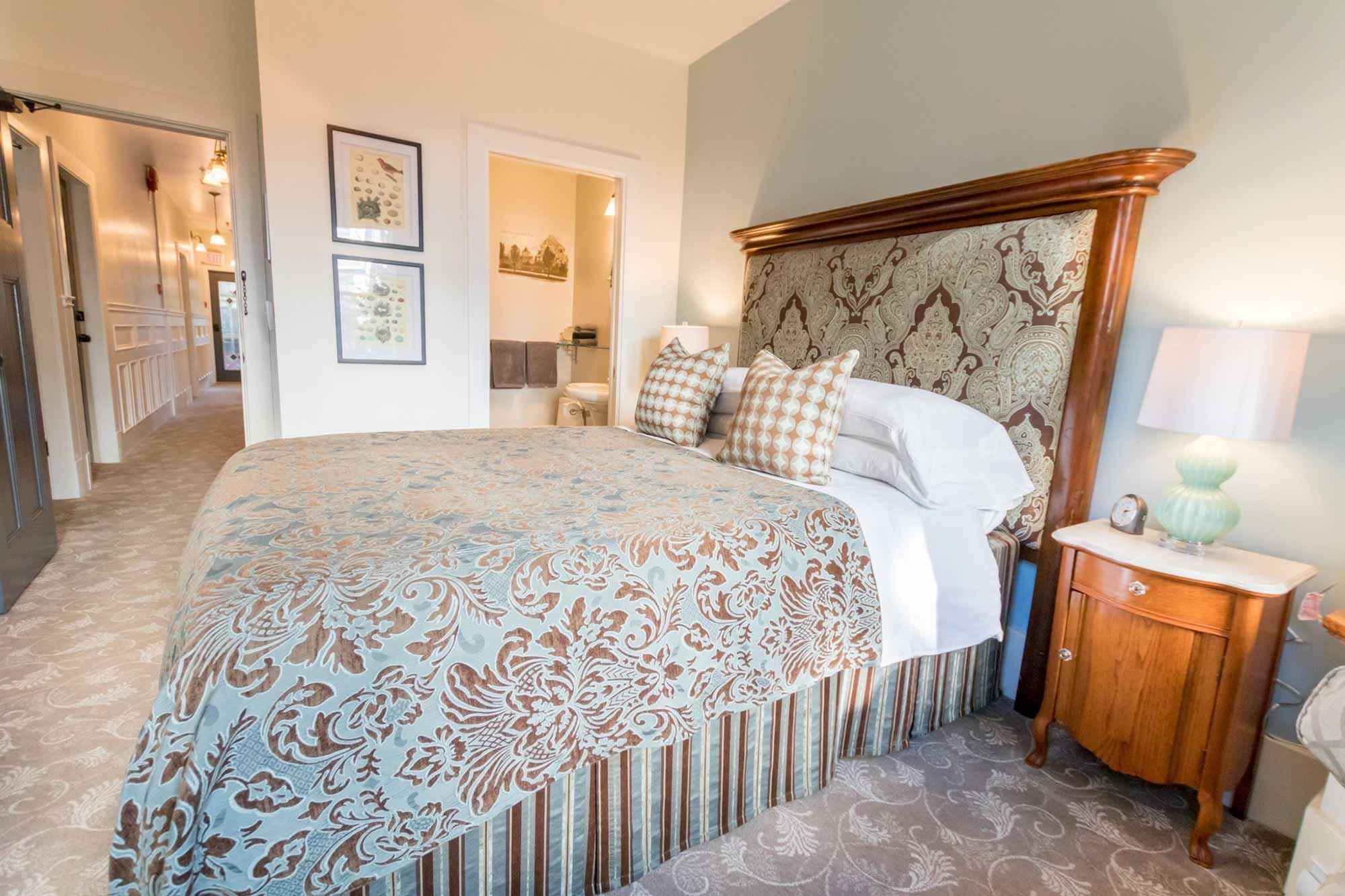 Guest Rooms Vancouver, BC B&B West End Guest House