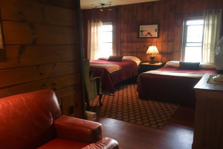 Main Lodge Guest Rooms Blue Mountain Lake Inn Steamboat Landing
