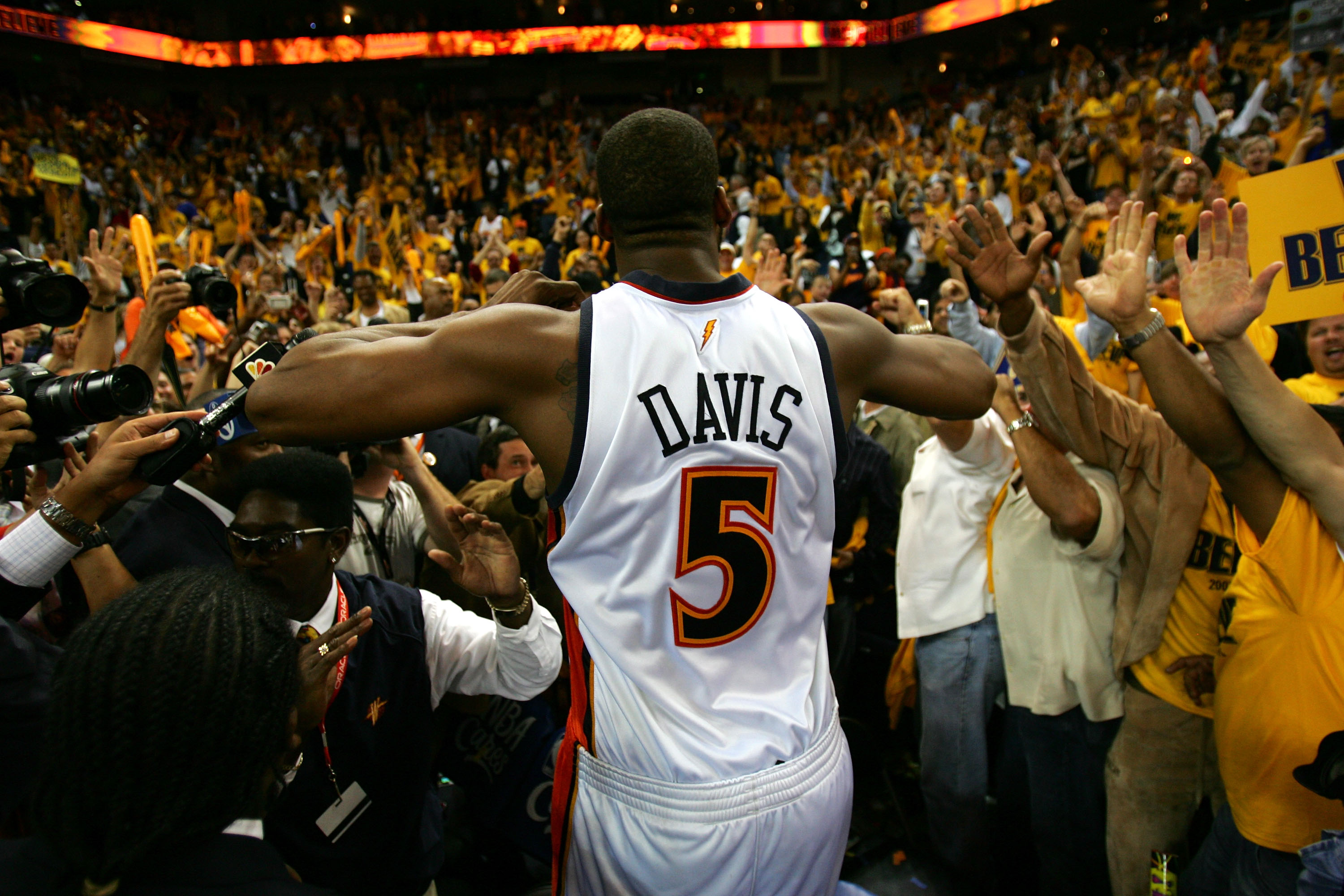 10 Years Later Relive ‘We Believe’ Warriors’ Shocking Upset of Dallas