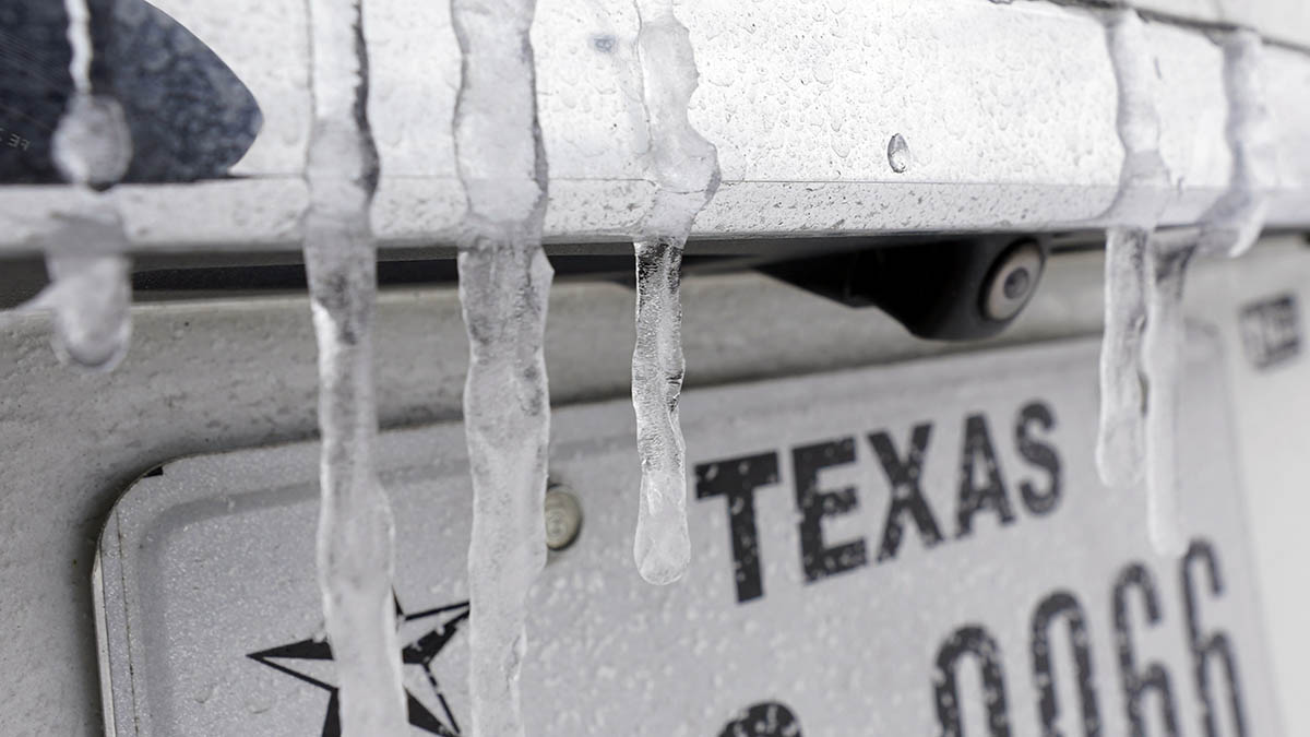 Mayor of Texas Town Resigns After Telling Freezing Residents to Stop Complaining - Vimarsana News