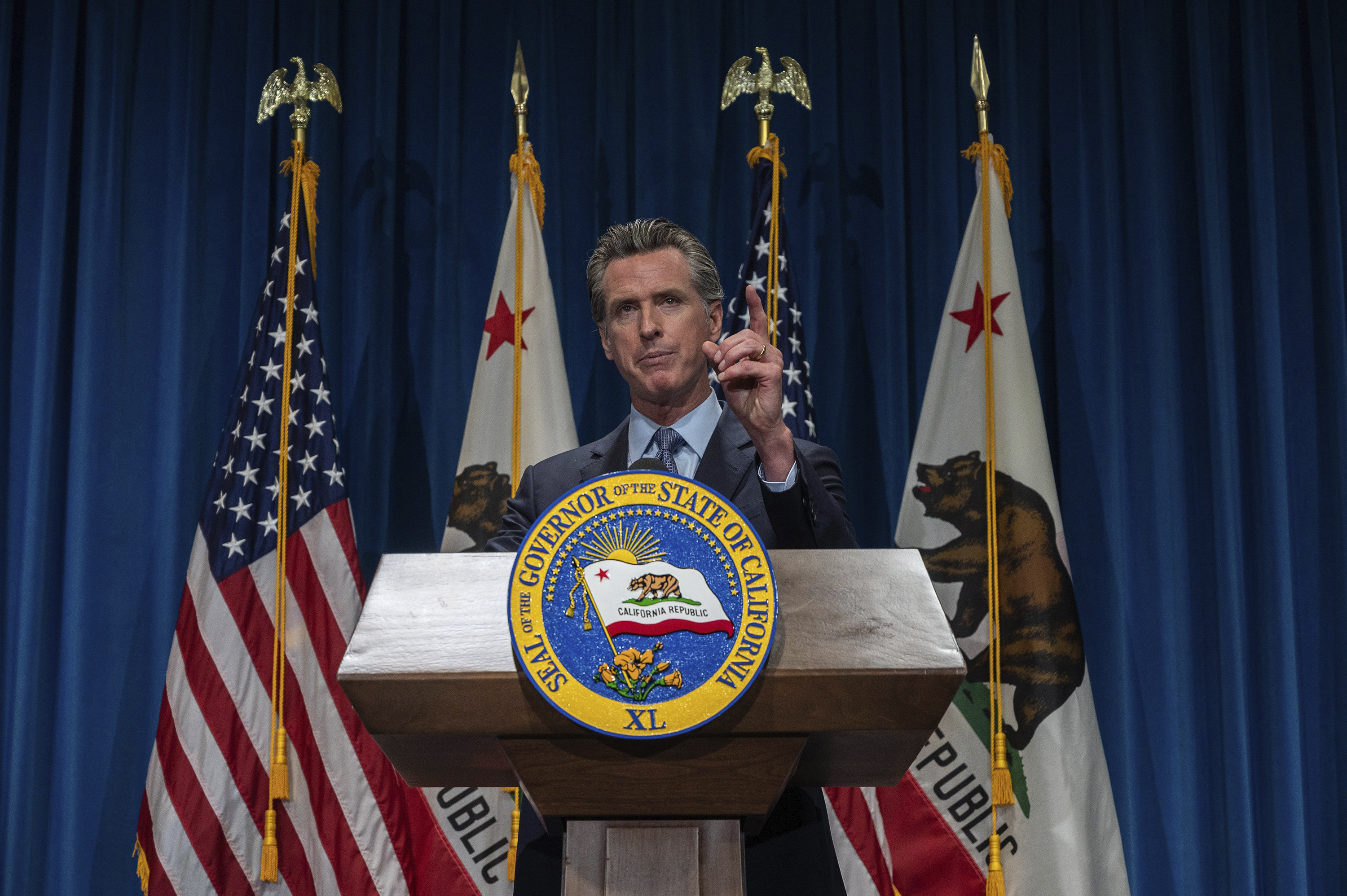 Calif. Governor Pardons Inmate Firefighters - Vimarsana News