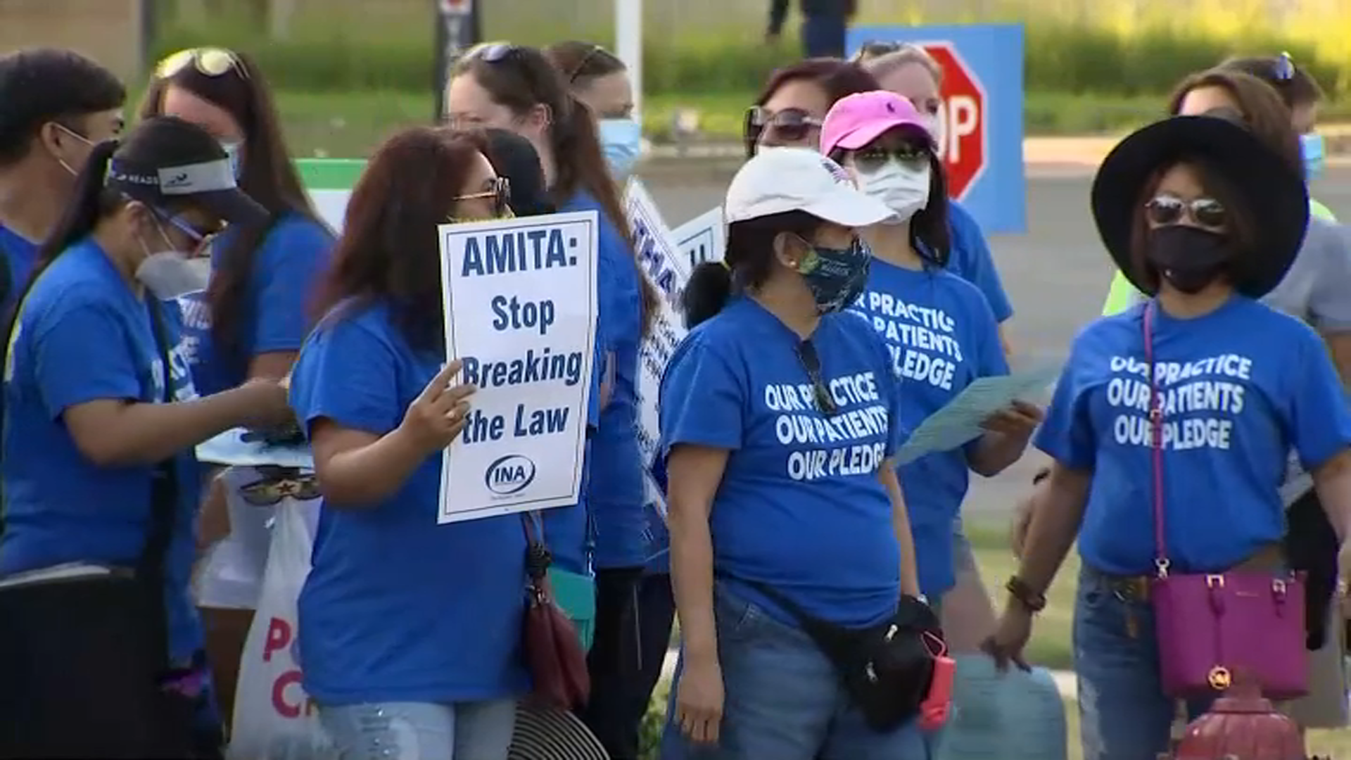 700 Nurses at Joliet Hospital Go On Strike Over Pay