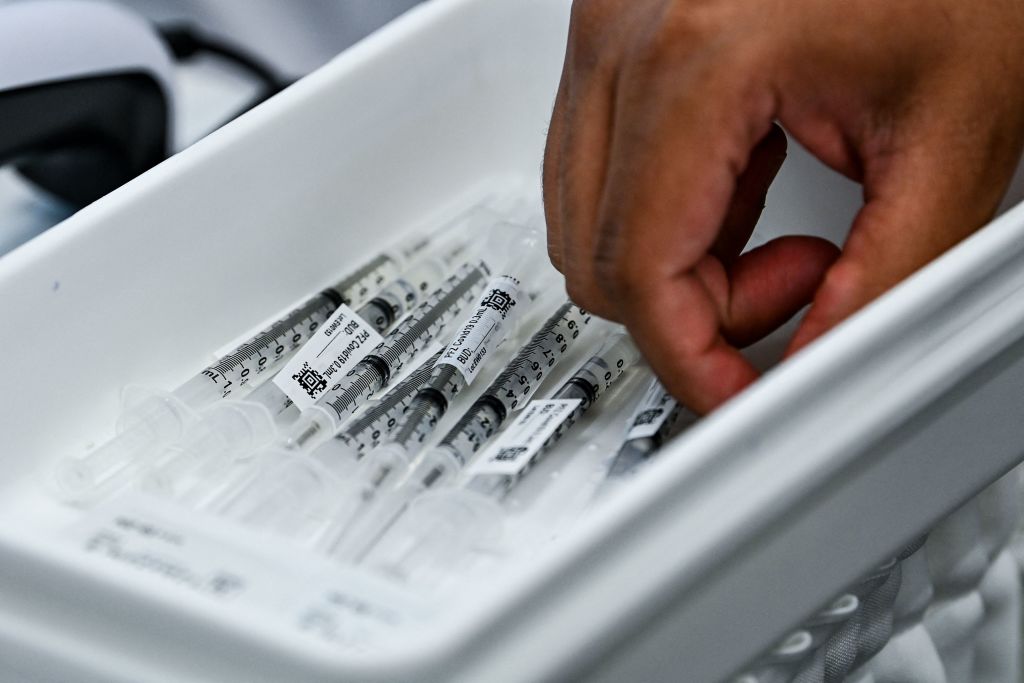 Illinois Coronavirus Updates: Half of All Adults Fully Vaccinated - Vimarsana News