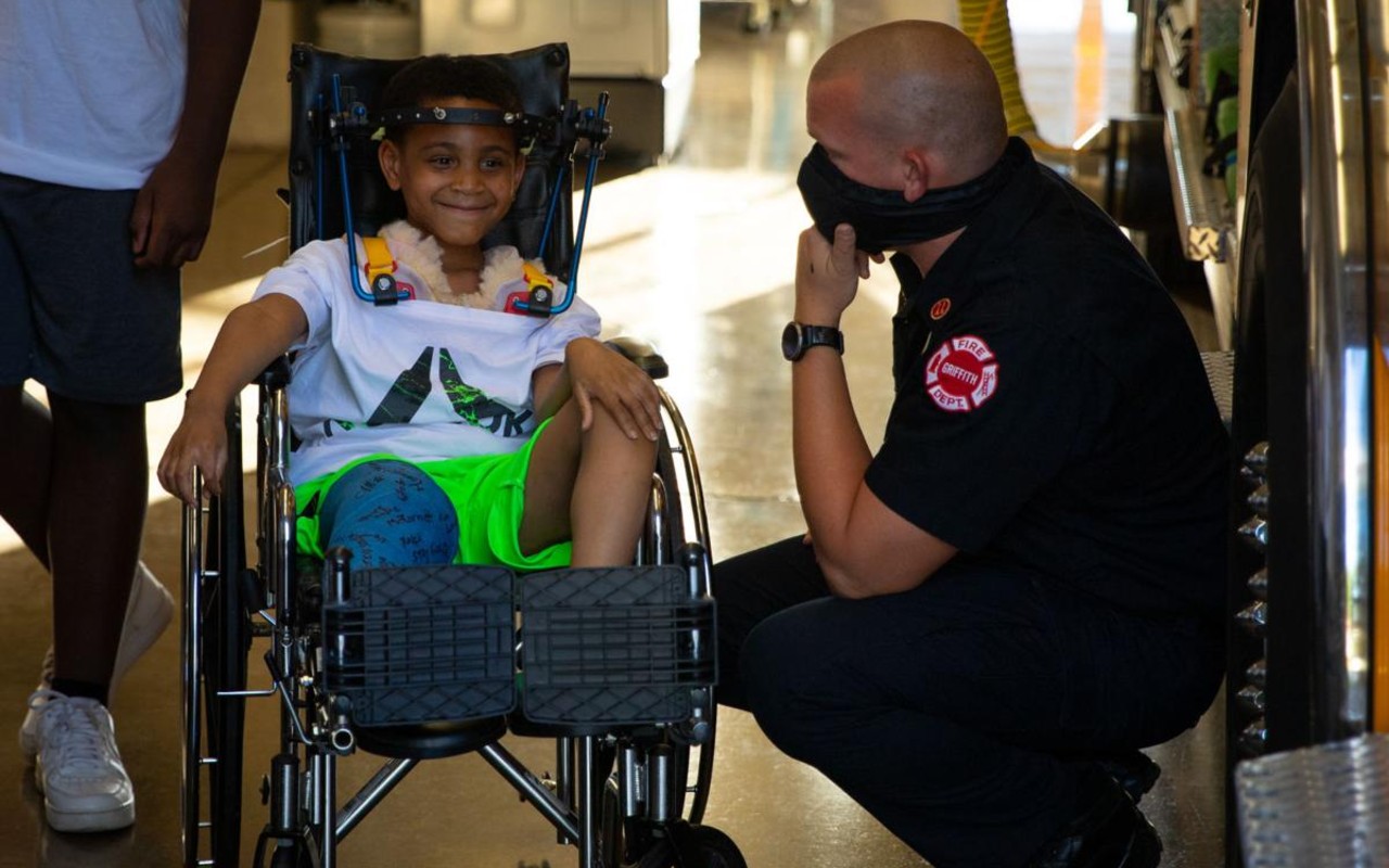 NW Indiana Firefighters Honor Boy, 7, for Saving Sister From Crash - Vimarsana News