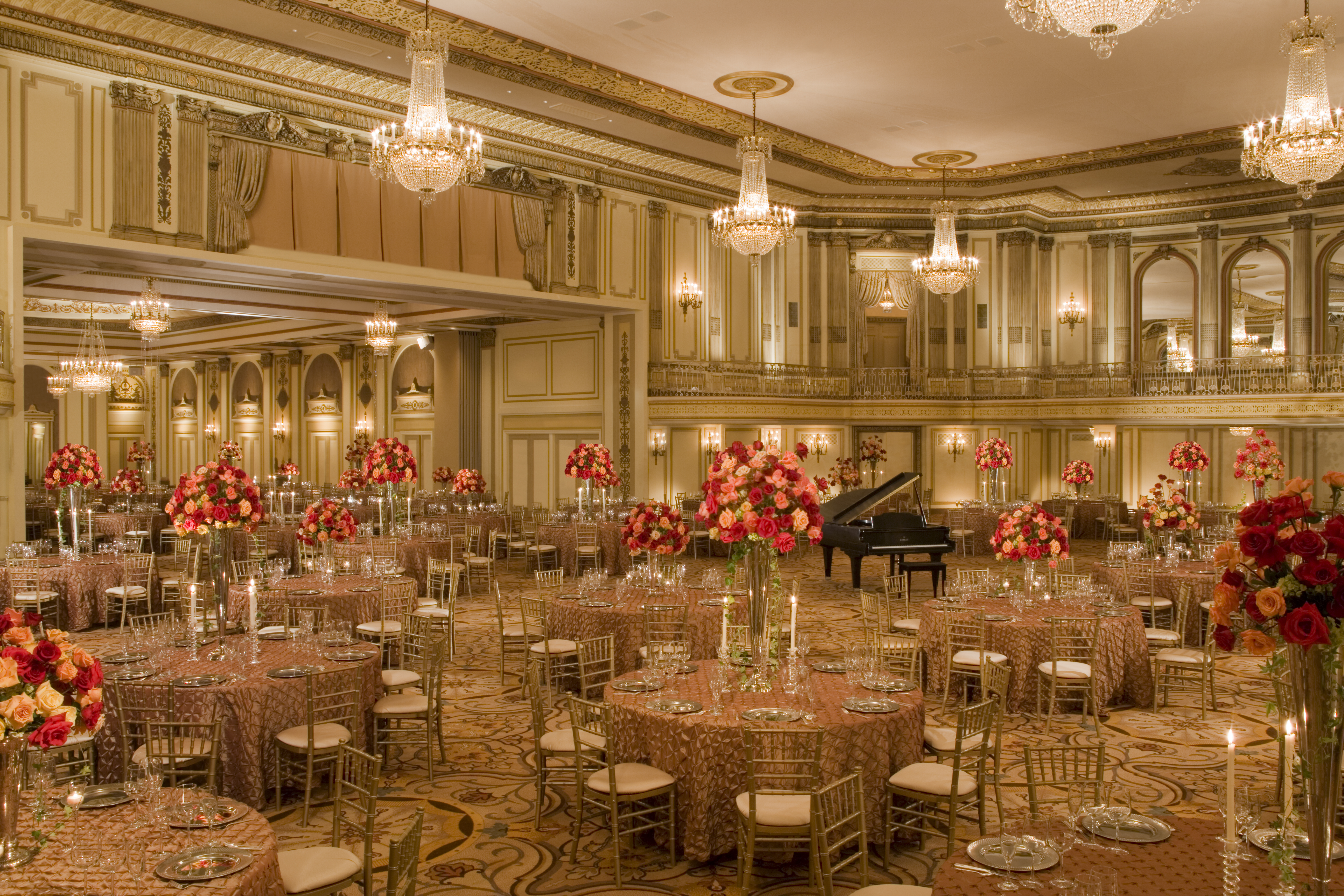Chicago’s Palmer House Reopens Thursday After YearLong COVID Closure