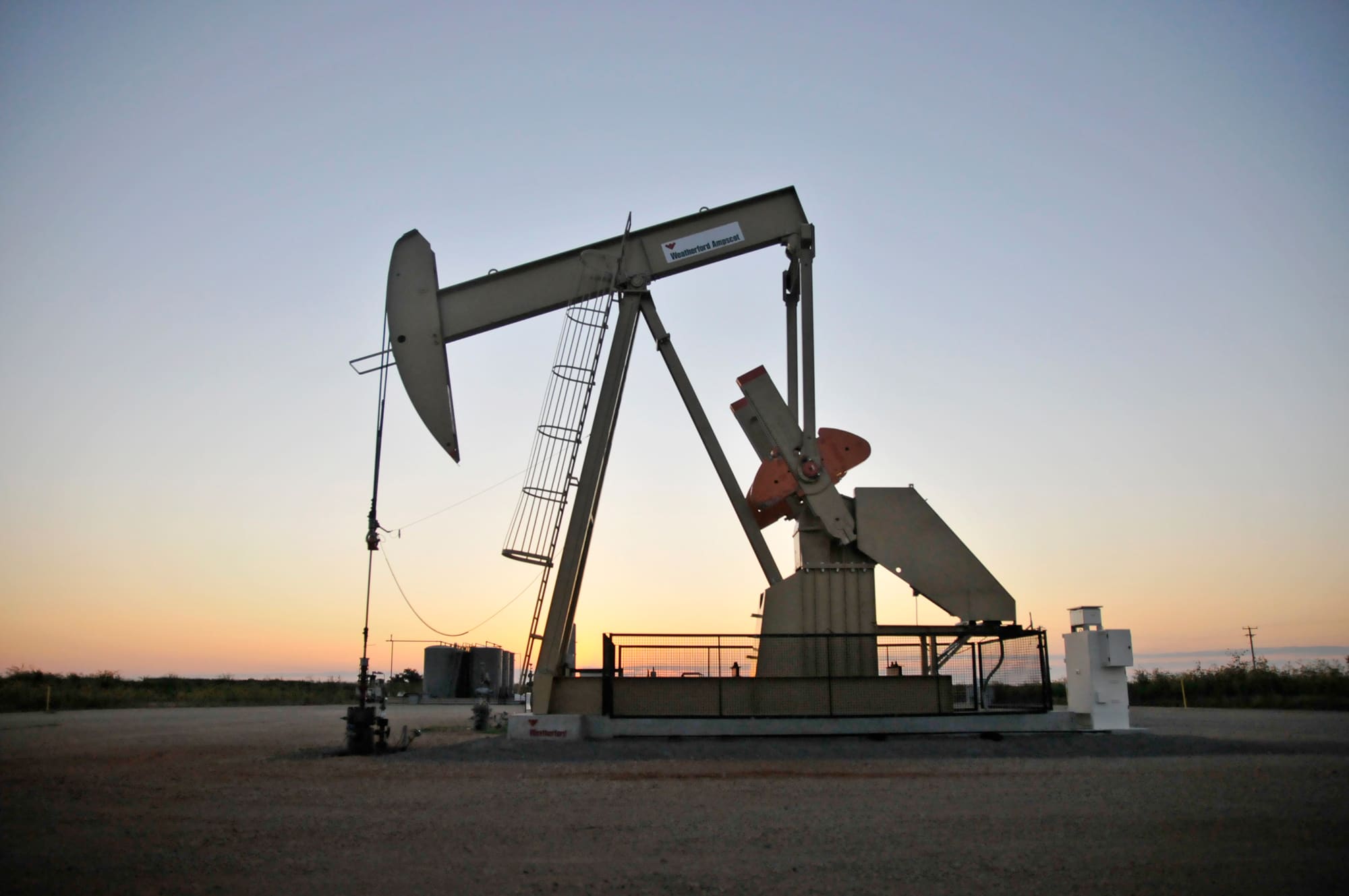 Stocks Making the Biggest Moves Midday: Devon Energy, Cloudera, AMC and More - Vimarsana News