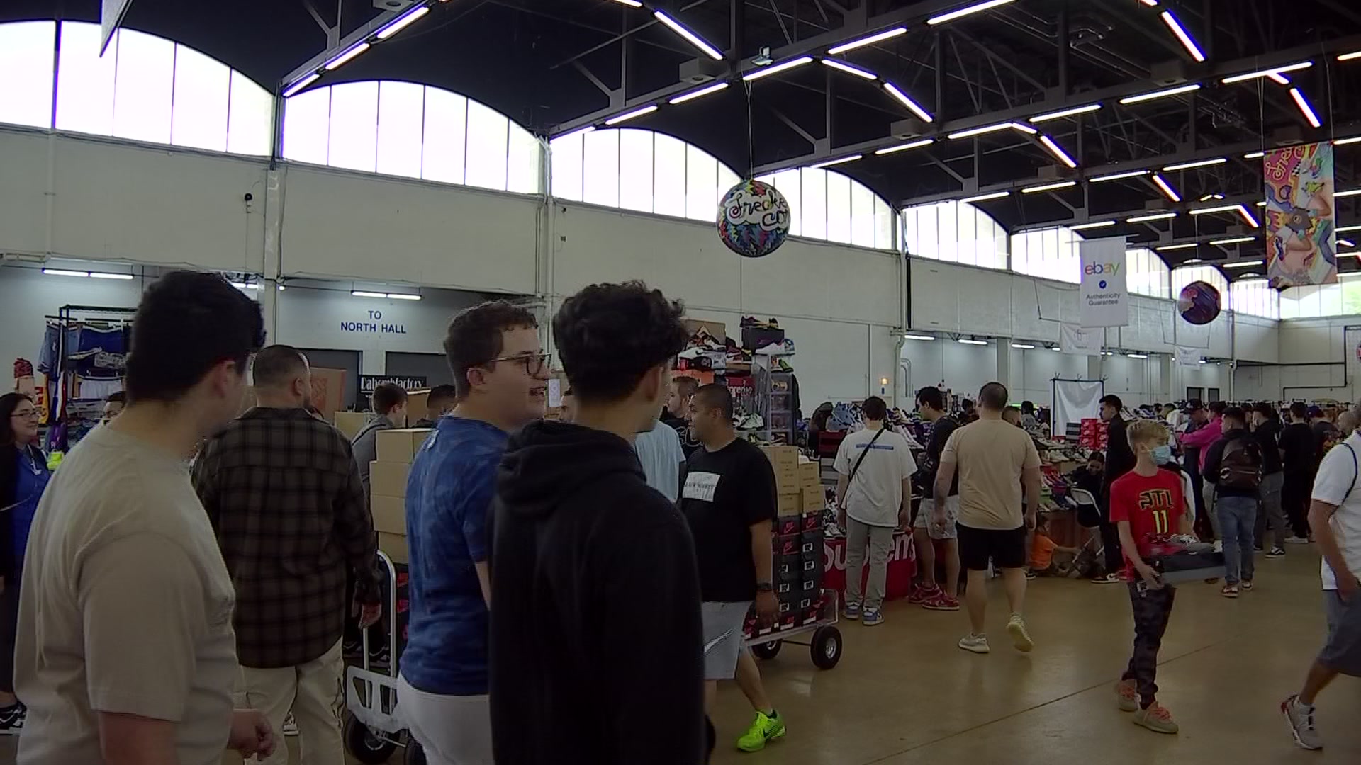 Events Welcome Back Big Crowds as COVID-19 Cases Dip ...