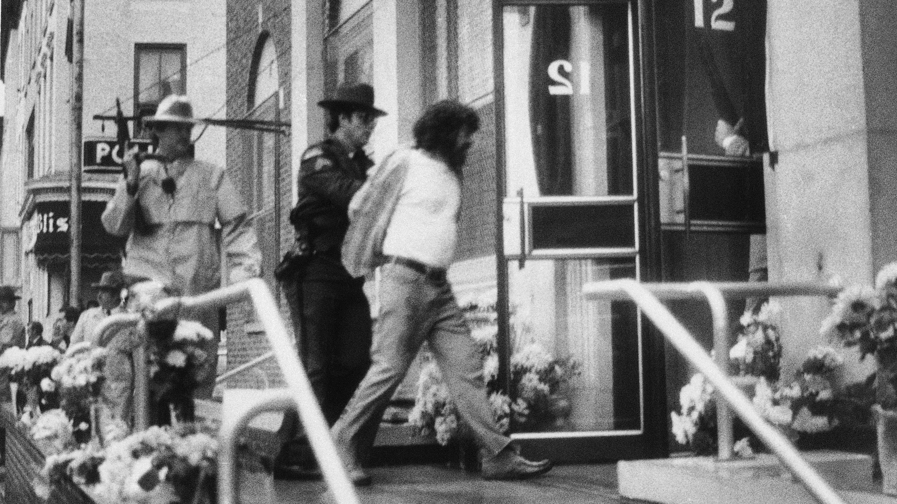 DA Son Seeks Release of Father Imprisoned in Fatal '81 NY Heist - Vimarsana News