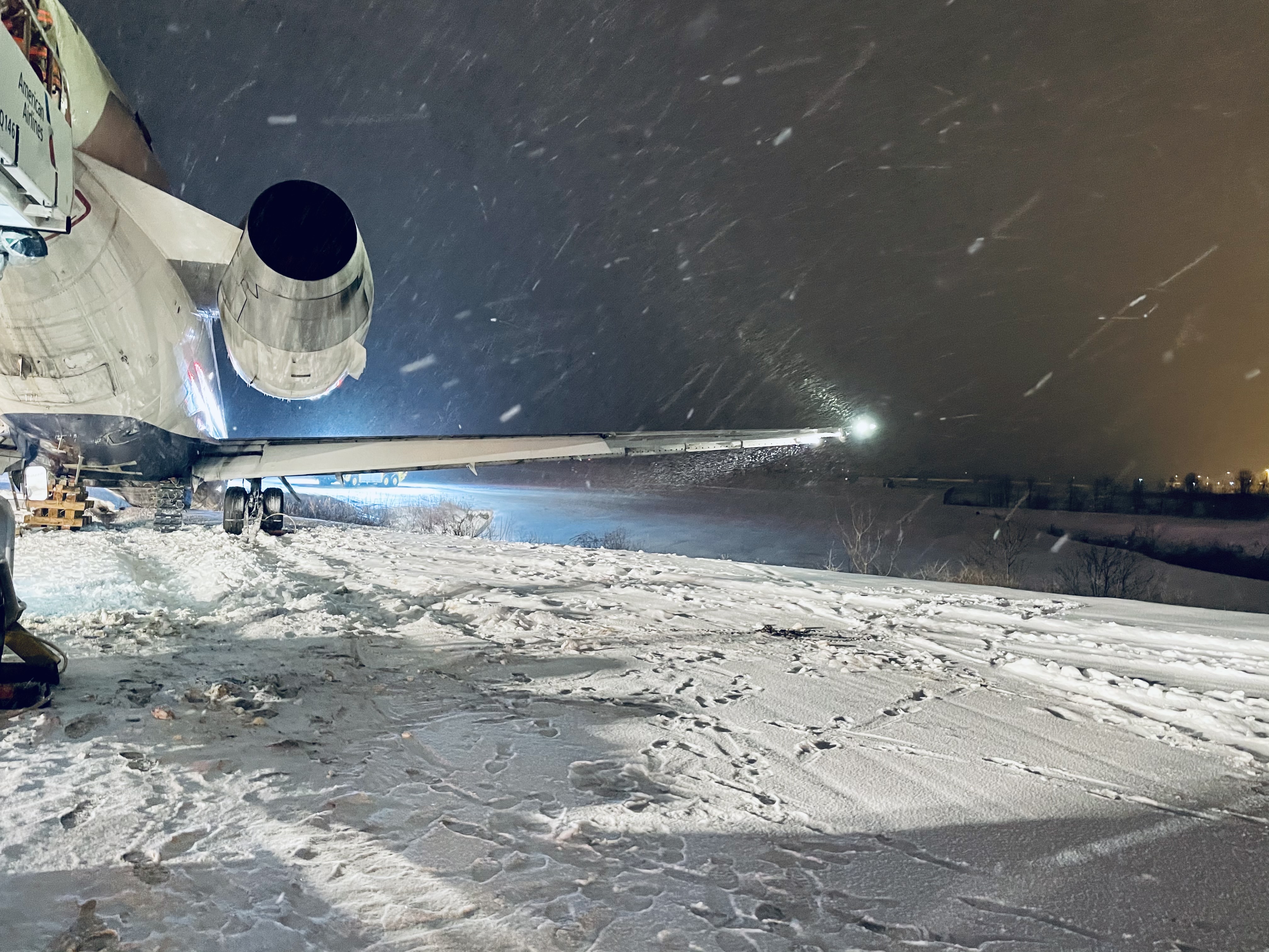 Passenger Jet Leaves Runway in Pittsburgh Amid Snow NBC4 Washington