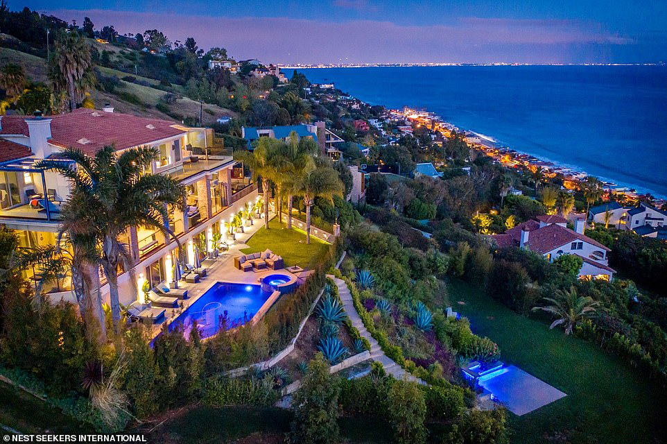 EXCLUSIVE Suge Knight's former Malibu mansion overlooking the Pacific