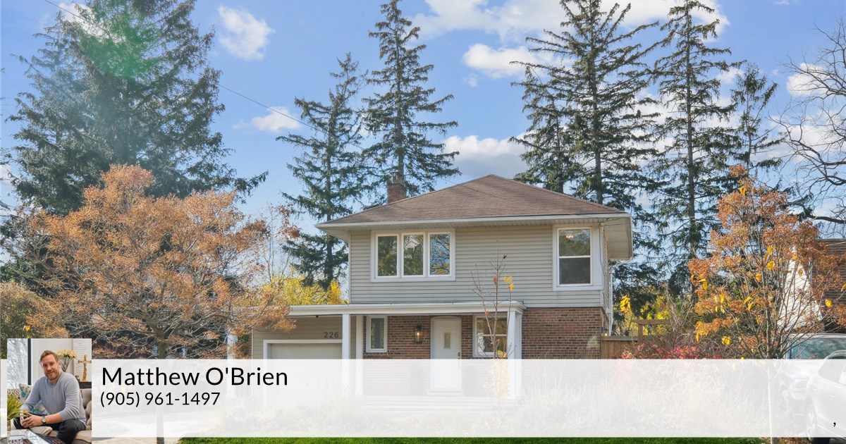 226 Queen Mary Dr, Oakville, ON L6K 3K9