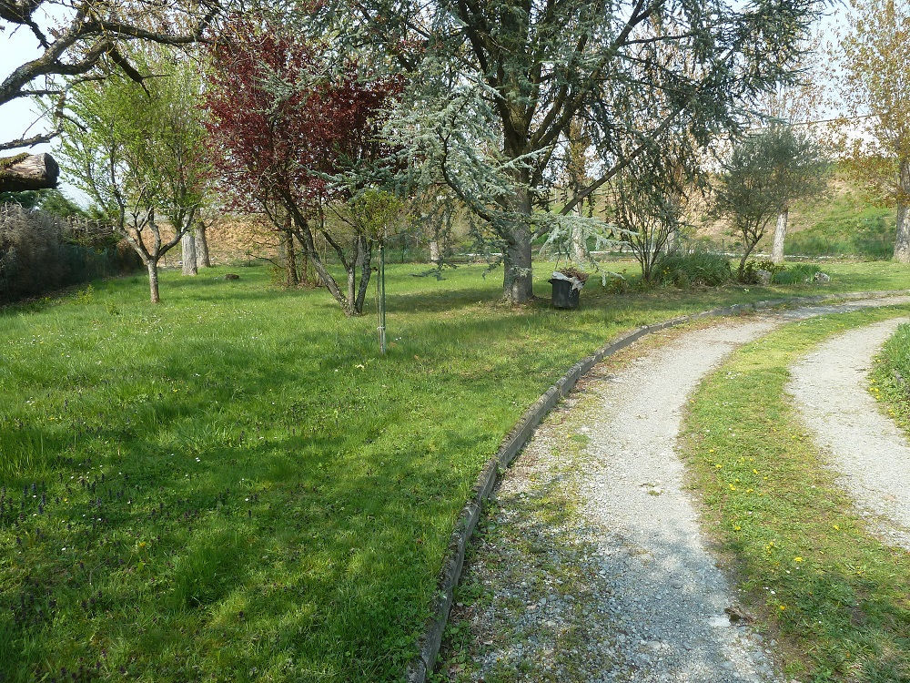 ERA CROIX ROUSSE Terrain 929 m² La TourdeSalvagny (69) à vendre