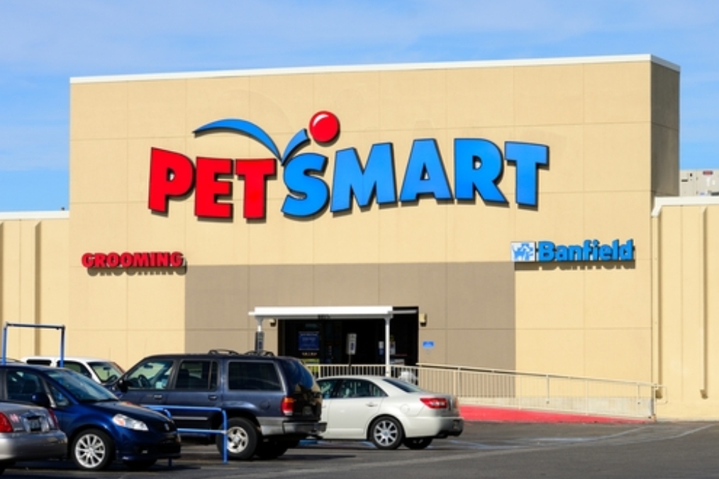 PetSmart hires bank to study buyback, deal options Reuters PE Hub
