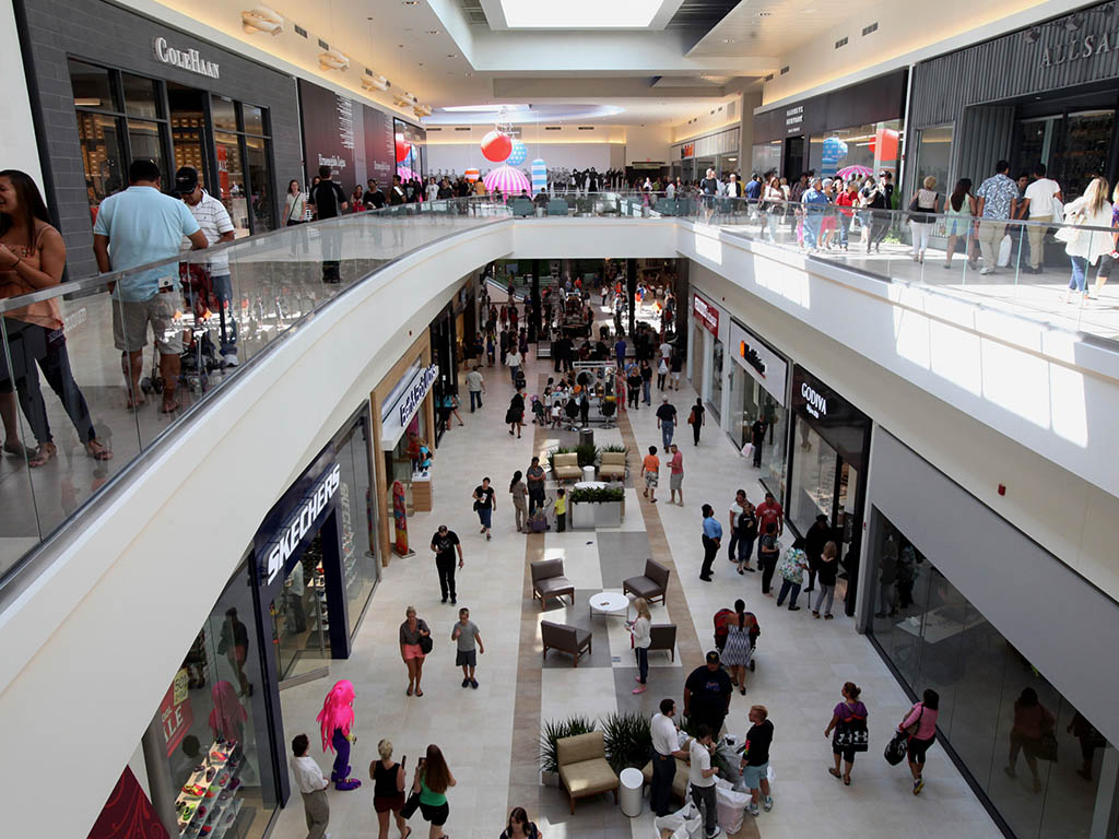 Gallery's new vision reflects retail divide