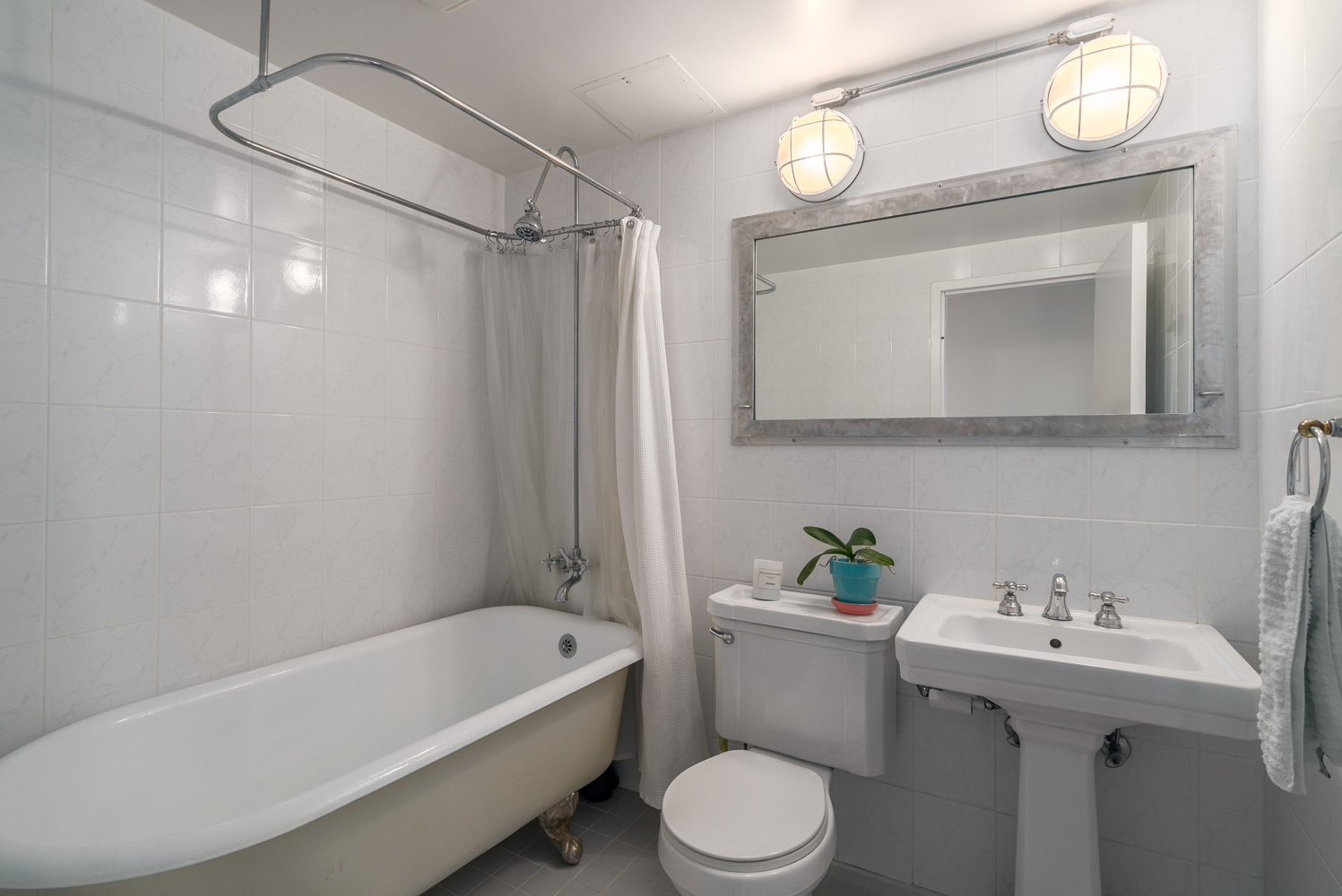 South Granville Lofts WSIX 1529 West 6th, Vancouver Albrighton Real