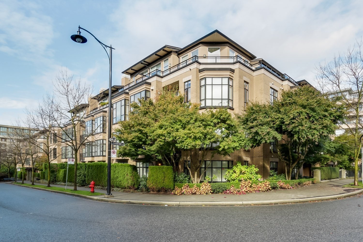 The Savona 2175 Salal Drive, Vancouver Mike Rampf PREC Engel & Volkers Vancouver