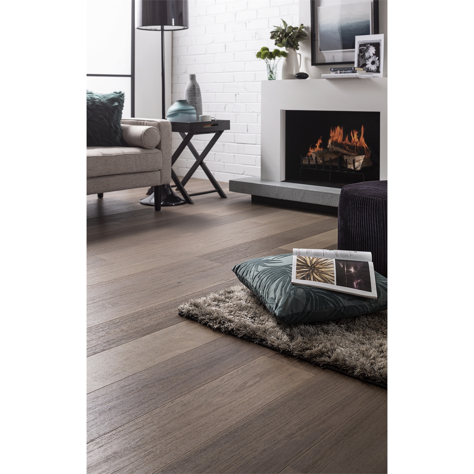 186 x 14mm Flooring Quicksilver Blackbutt Engineered 2.455SQM Pack