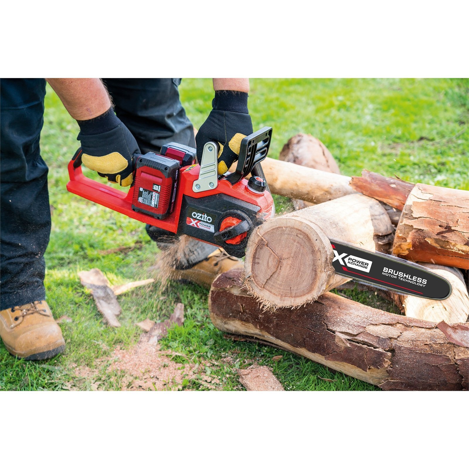 Ozito PXC 2 x 18V Brushless Chainsaw Kit Bunnings New Zealand