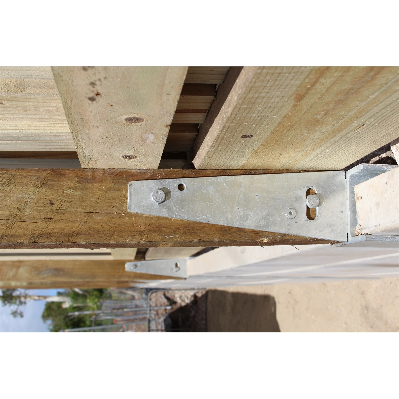 100mm x 6mm 0.58m Fence Bracket Galvanised Steel Bunnings Australia