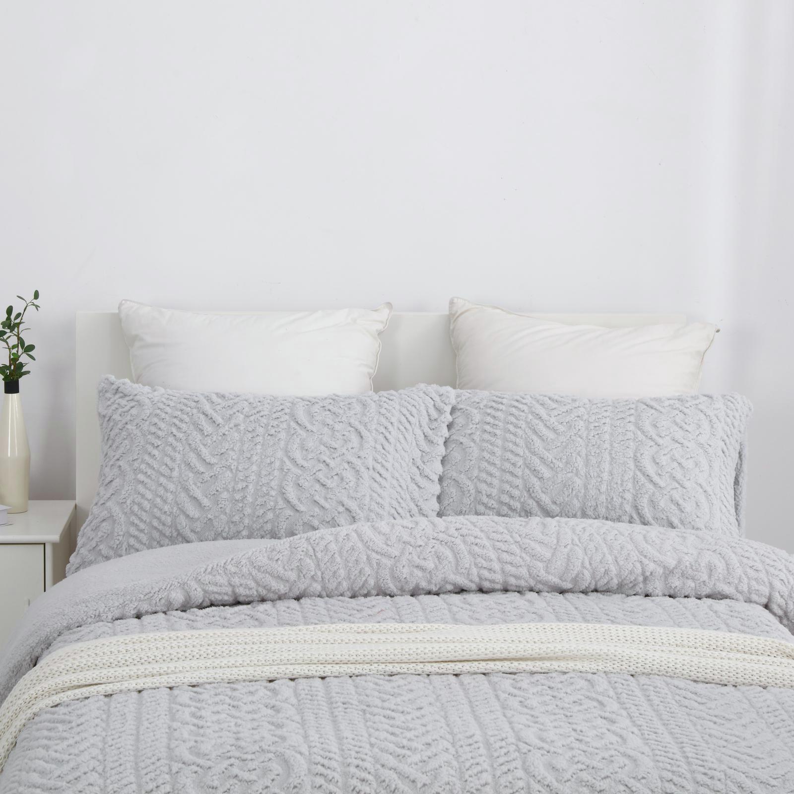 Dreamaker Teddy Fleece Pinsonic Quilted Quilt Cover Set Dove Grey