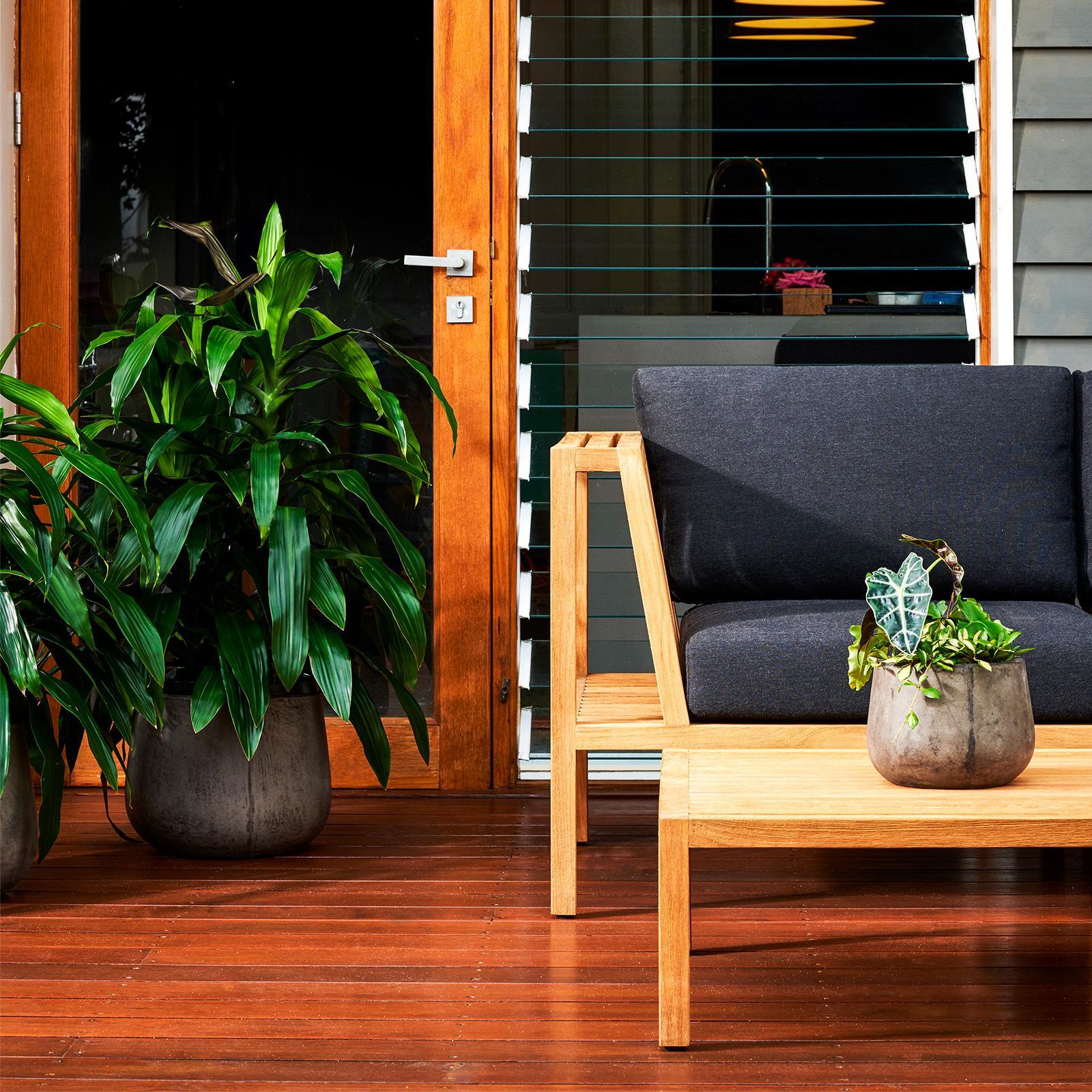 Cabot's 2L New Natural Garden Furniture Oil Bunnings Australia