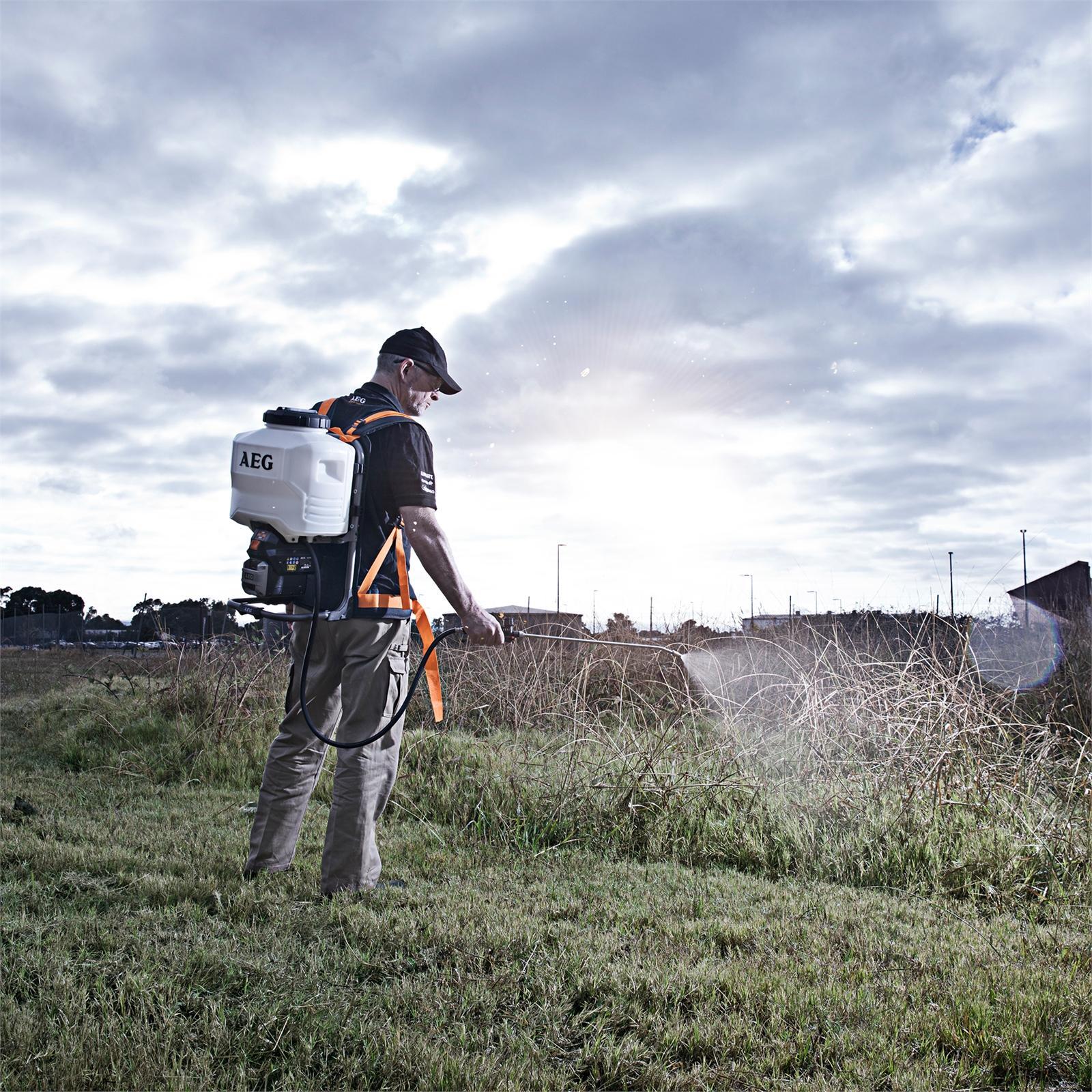 AEG 18V/58V 6.0Ah 15L Backpack Sprayer Kit With Force Bunnings Australia