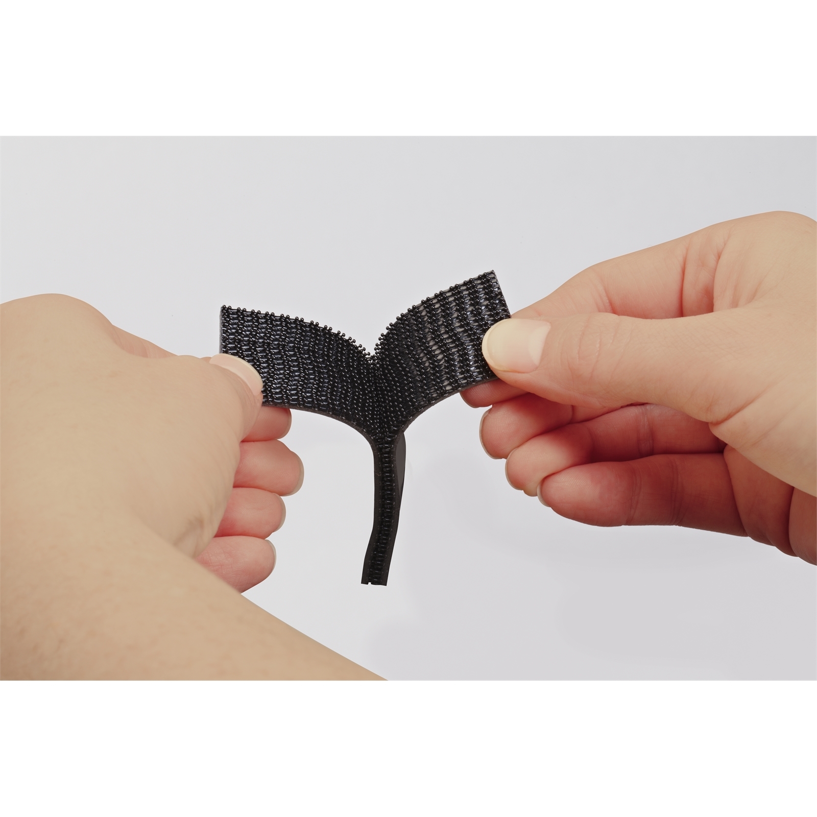 Scotch Extreme Fasteners Black 2.5cm x 7.6cm Strips 2 Pack Bunnings