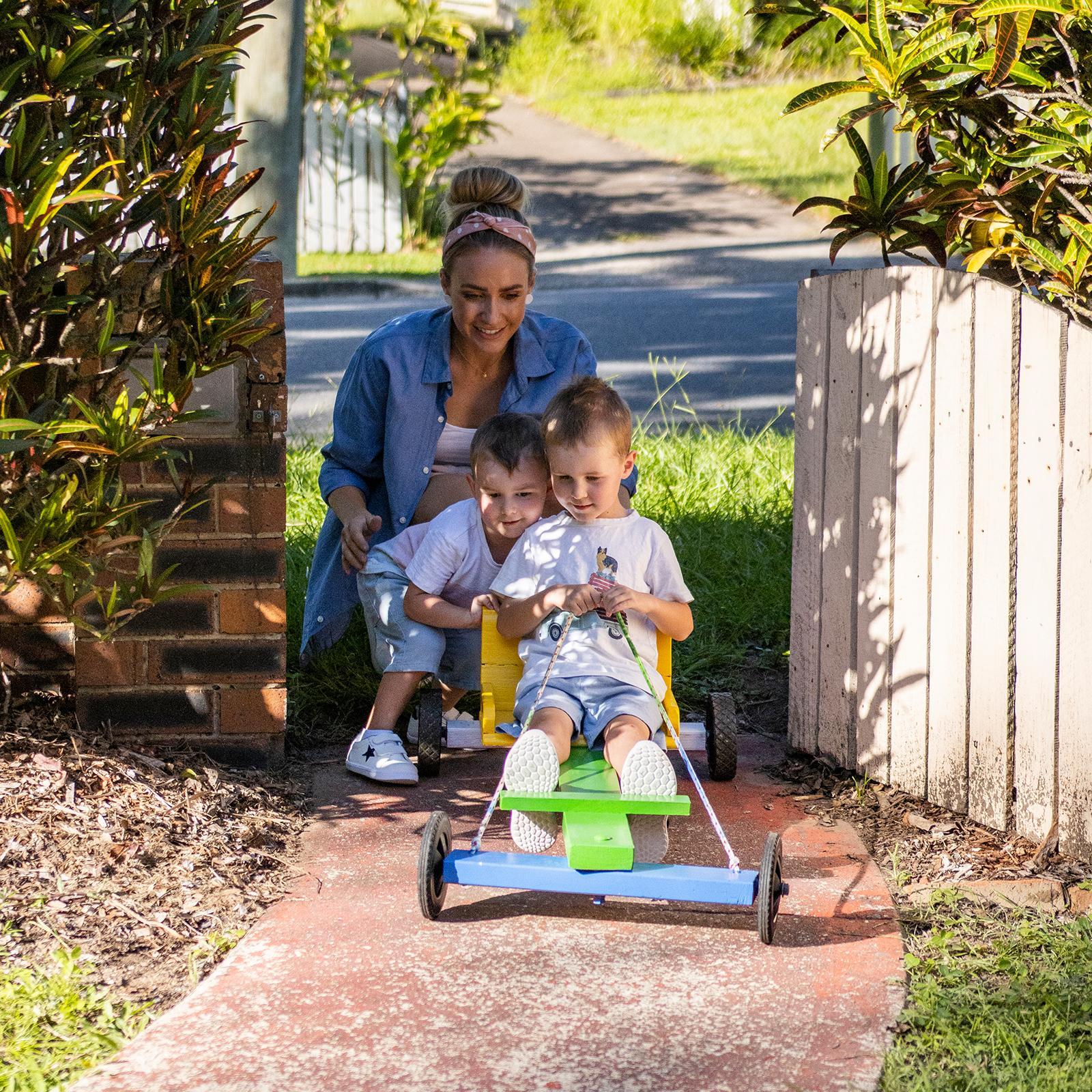 DyMark 300g Water Based Flat Black Acrylic Spray Paint Bunnings