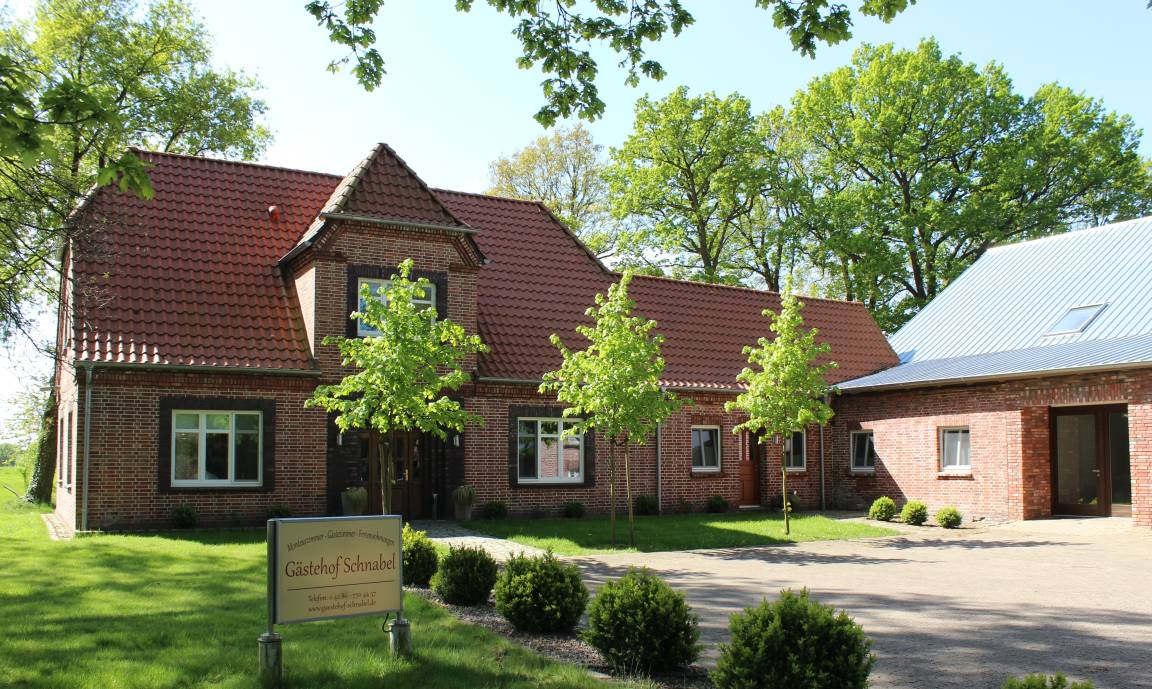 ZEVEN Pensionen, Zimmer & Unterkünfte ab 20€ ️