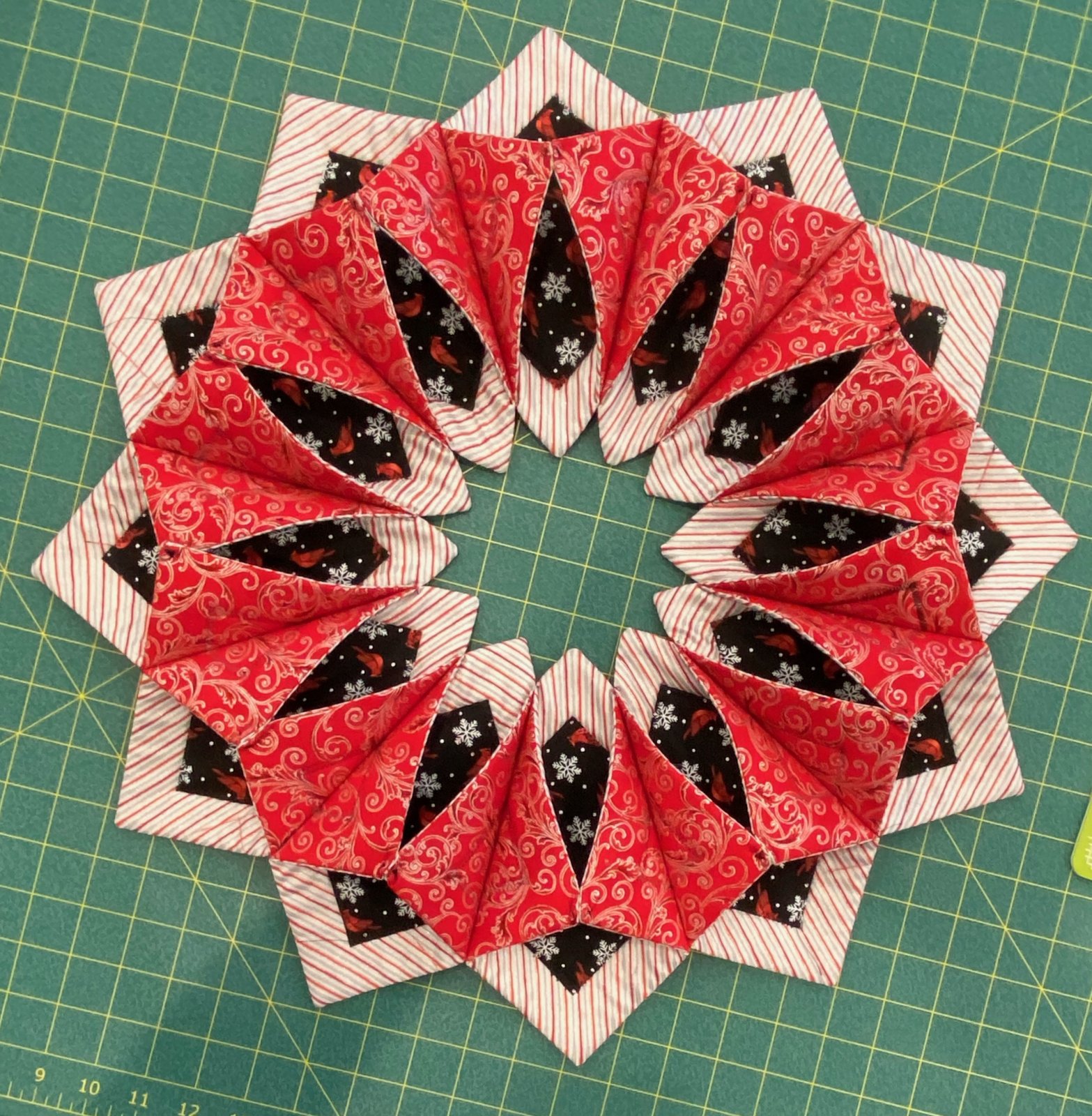 FoldnStitch Christmas Wreath