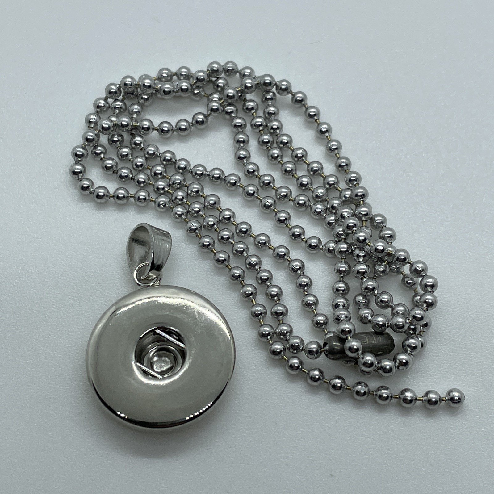 Necklace/pendant ball chain