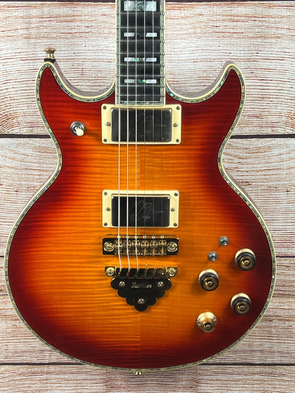 Used Ibanez AR420 Electric Guitar with case cherry sunburst 420