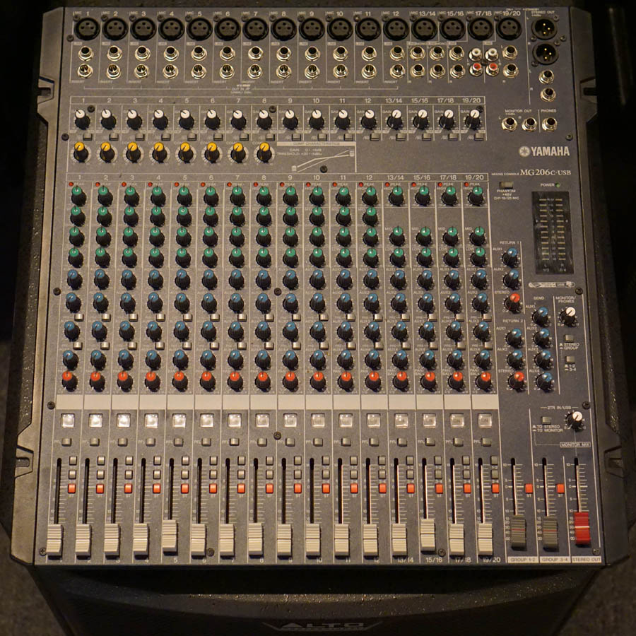 Yamaha MG206CUSB 20 Channel Mixer Used