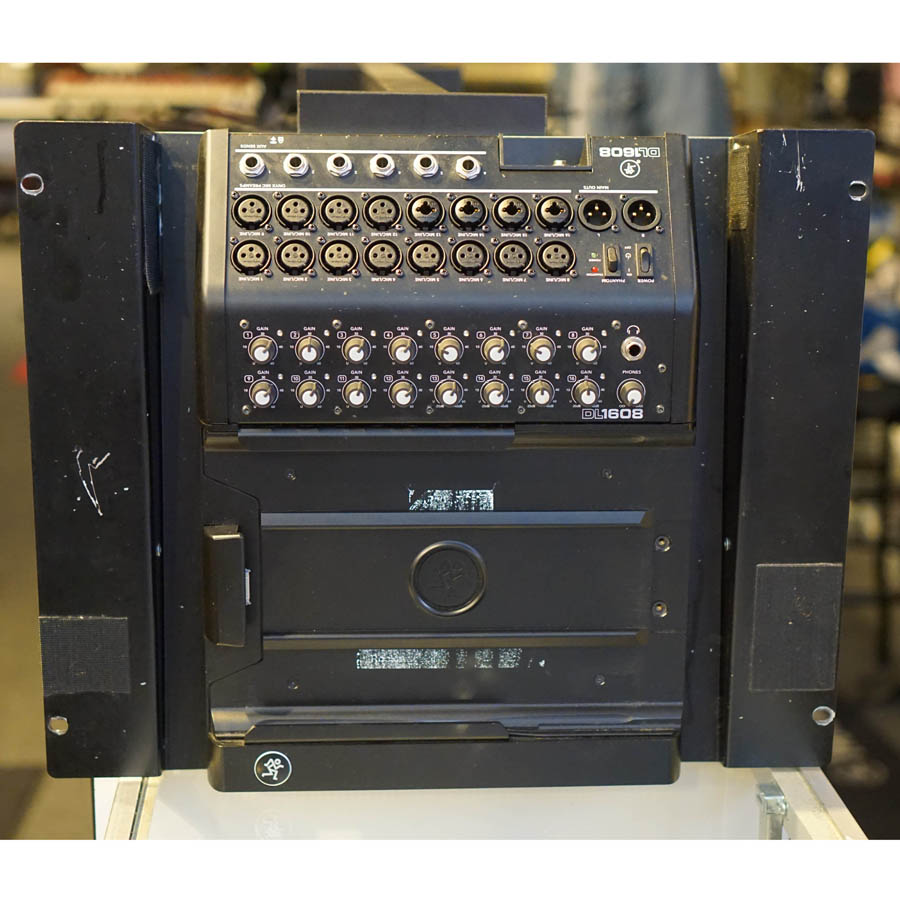 Mackie DL1608 16Channel Wireless Digital Mixer with 30Pin Connector w