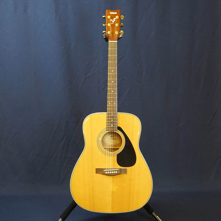 Yamaha F380 Acoustic Guitar Used