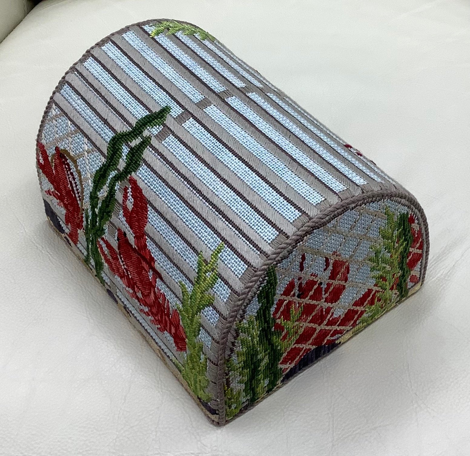 The Knotted Needle Grosse Pointe Woods, MI Needle Arts Shop