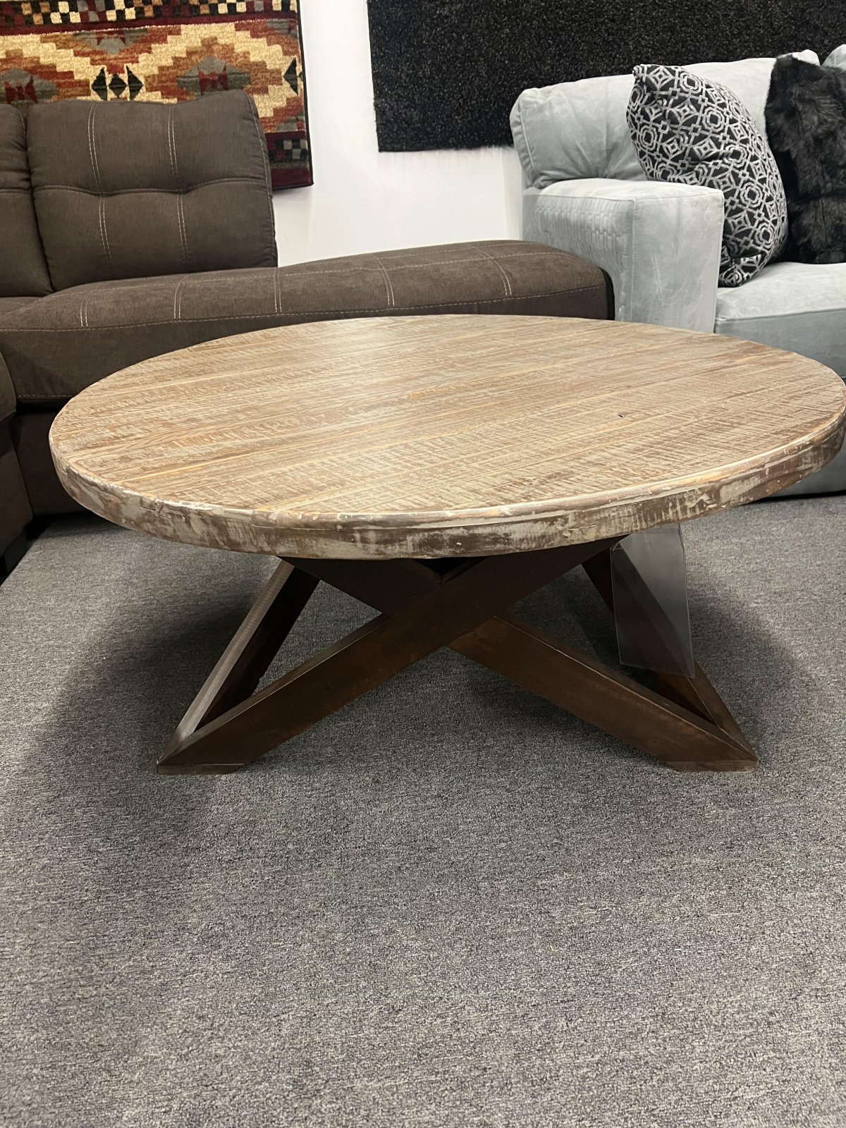 Round Cocktail Table