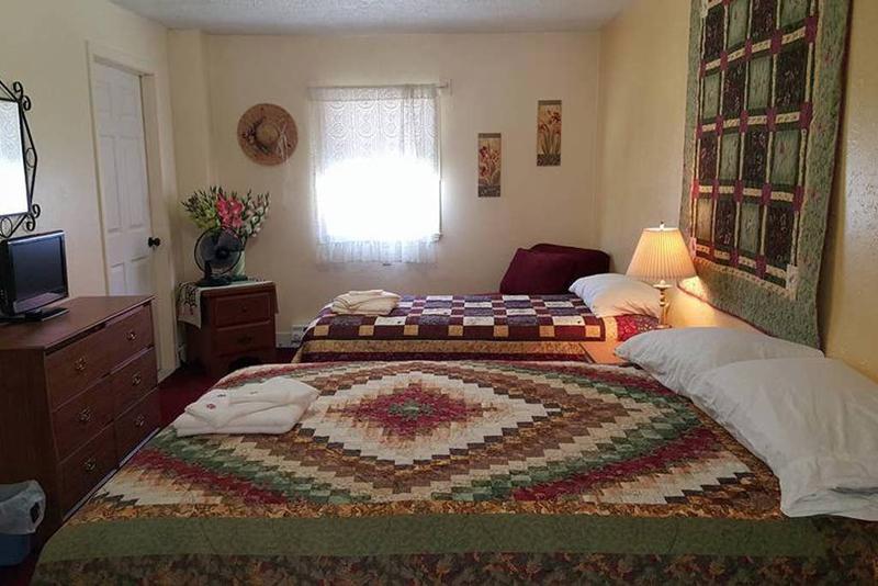 Quilting Retreat Heritage Quilt and Fabric Shoppe Pinedale