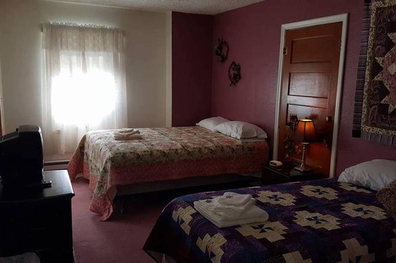 Quilting Retreat Heritage Quilt and Fabric Shoppe Pinedale