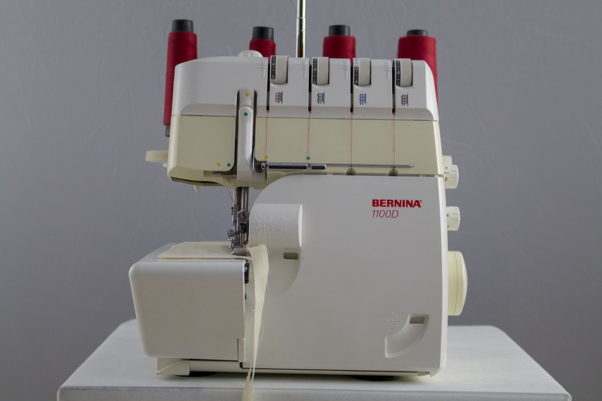 Bernina 1100D Serger 1100