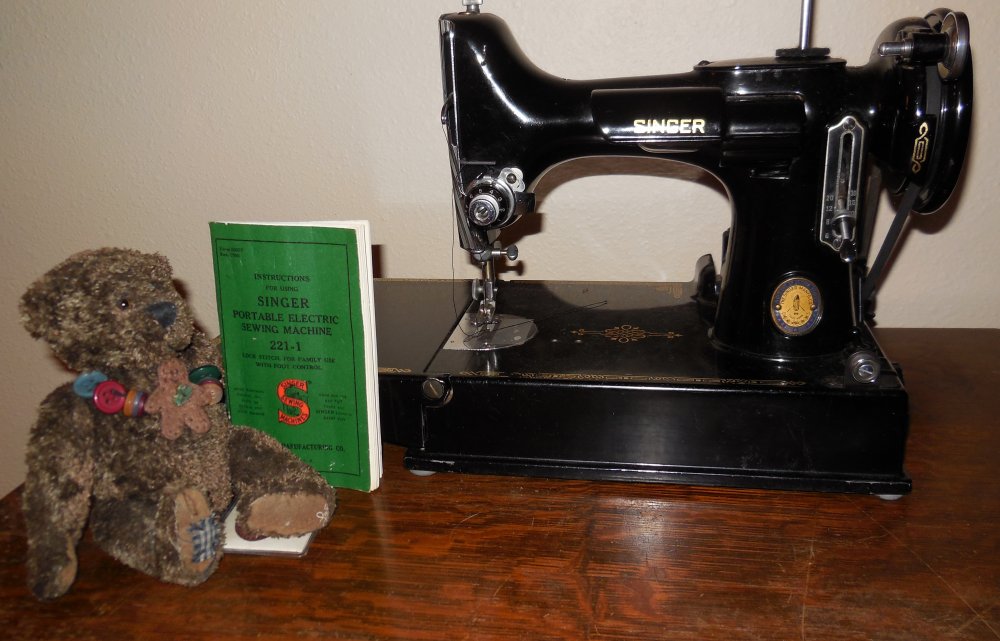 Dating antique sewing machines singer Date Your Singer Sewing Machine