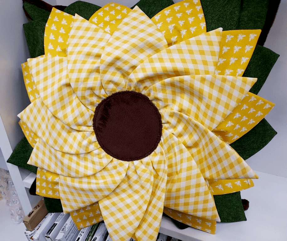 SPECIALTY CLASSES Sunflower Pillow