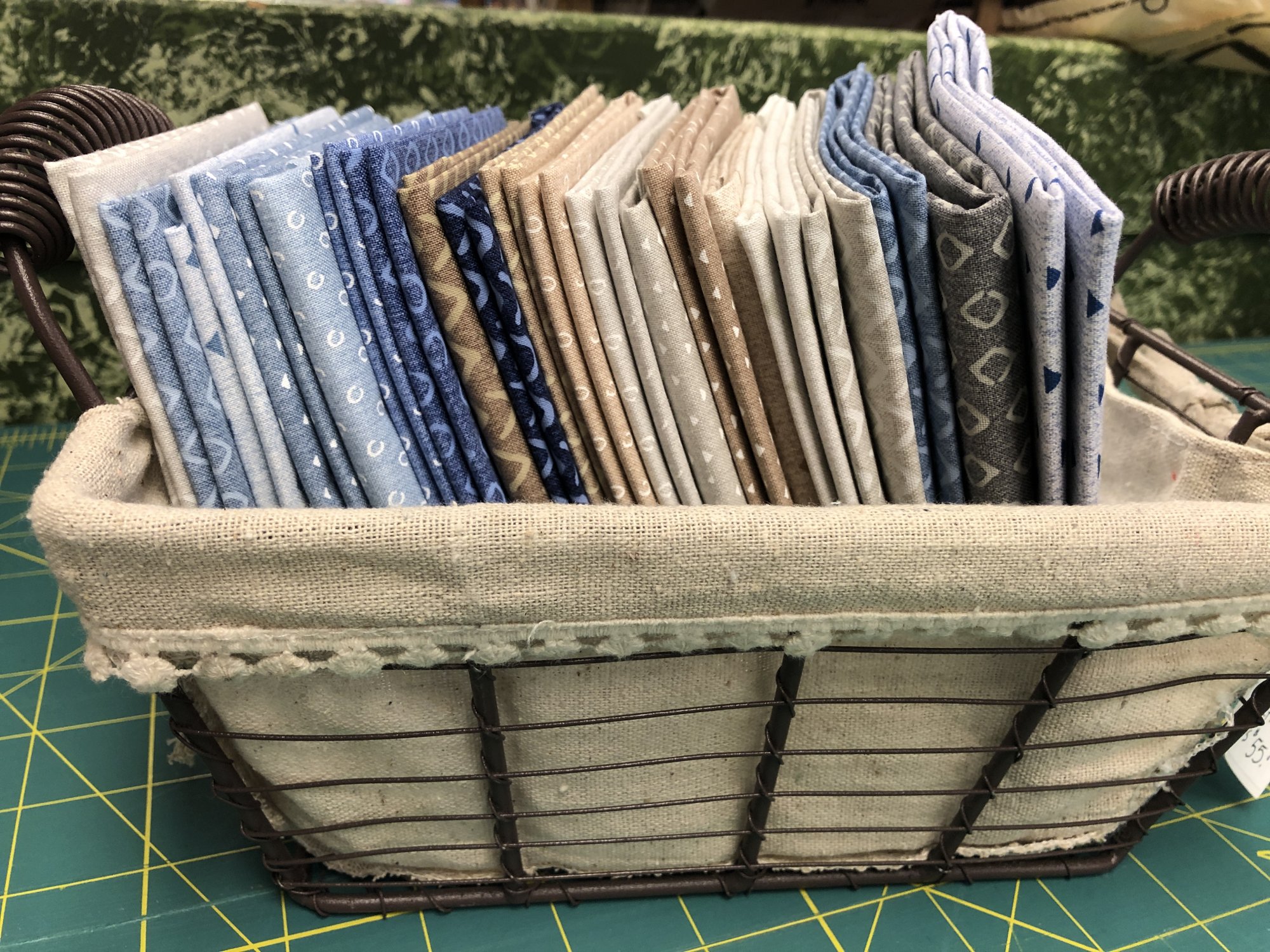 Assorted Fat Quarter Bundles