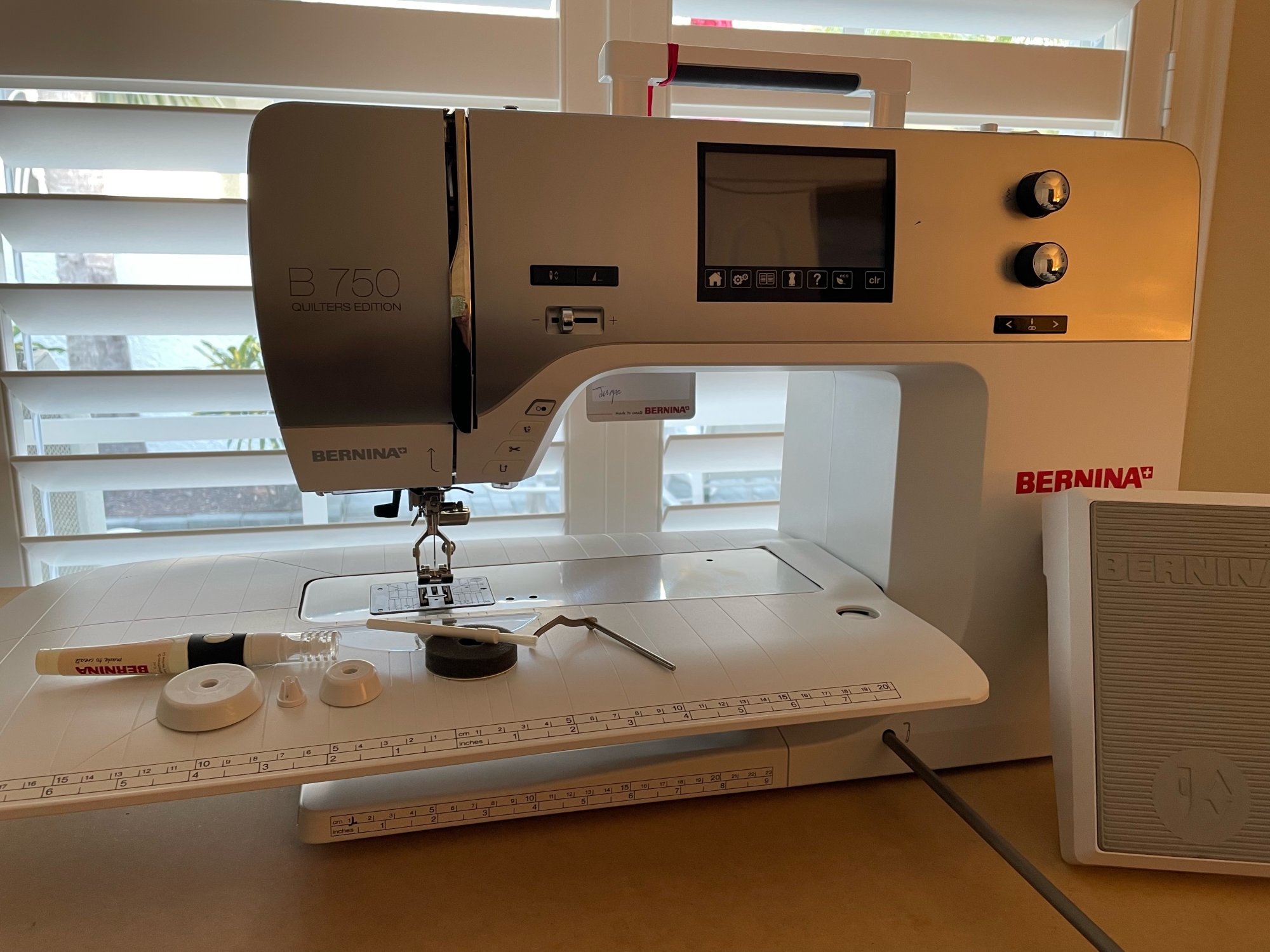 BERNINA 750 QE Sewing and Embroidery