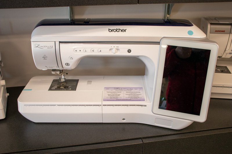 Brother Luminaire & Koala Artisan Quiltmate White Ash Table