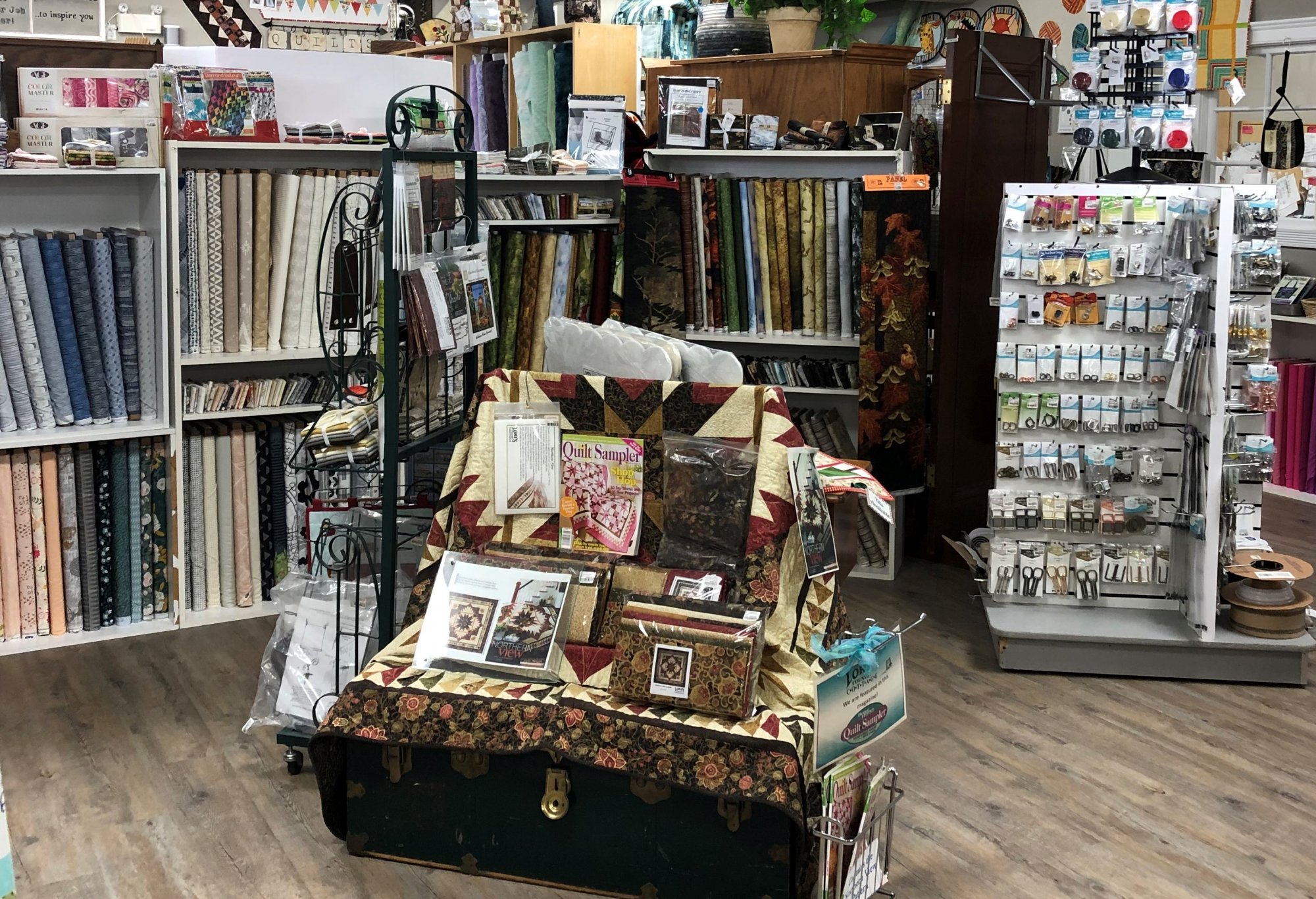 Lori's Country Cottage Sherwood Park, Alberta Quilt Shop